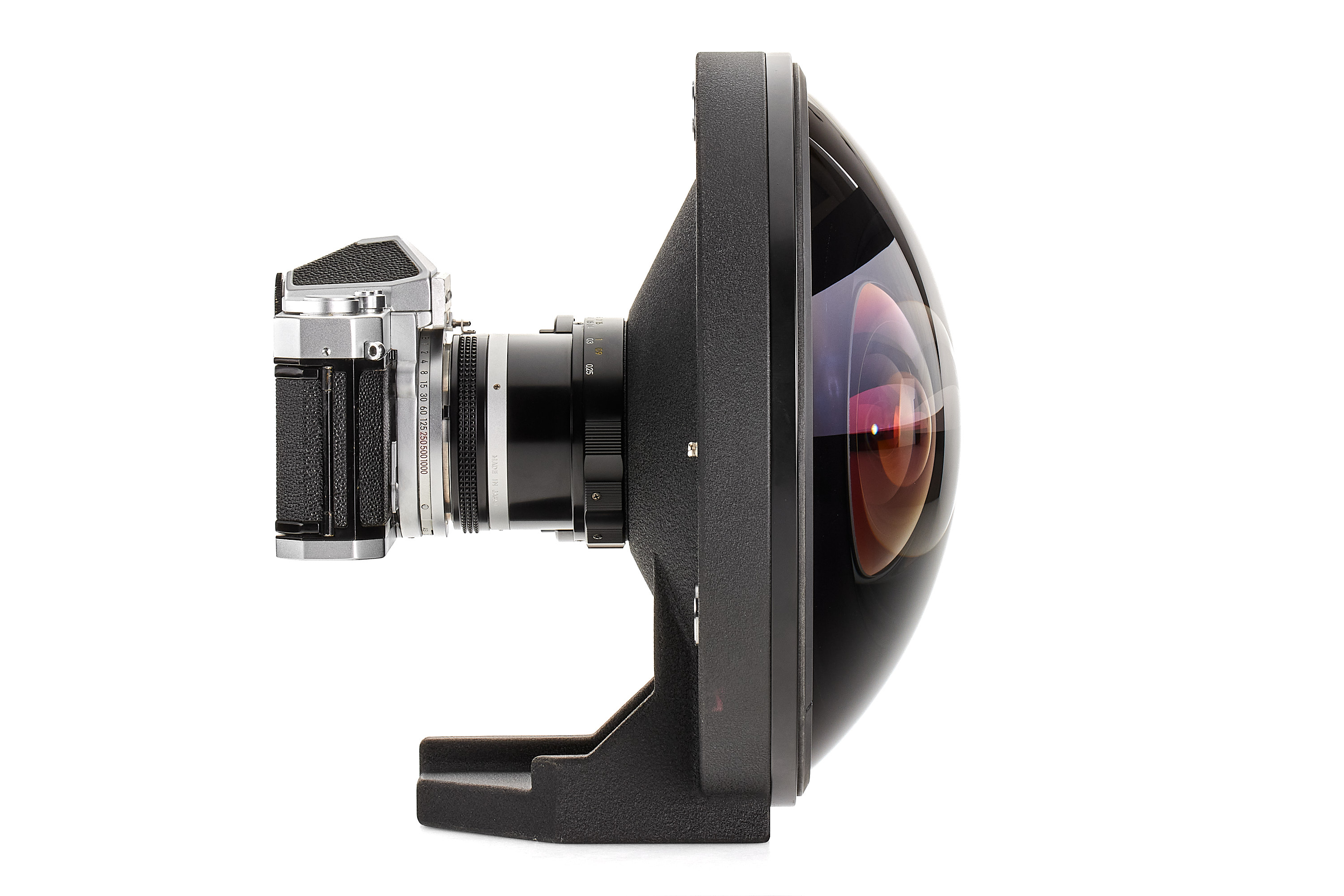 Nikon Fisheye-Nikkor 2.8/6mm Auto 220° *