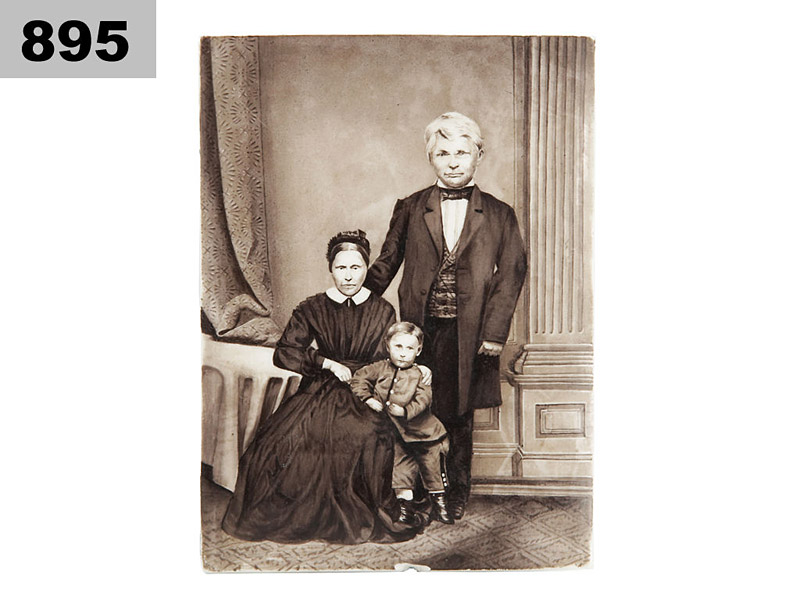 Photograph on porcelain