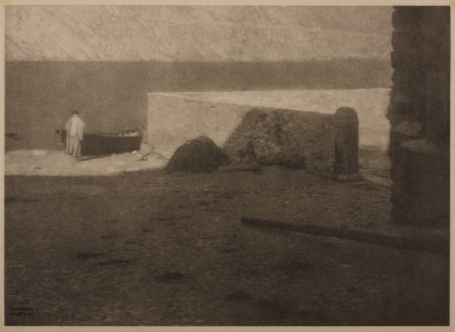 HEINRICH KÜHN (1866–1944) On the shore, 1911 HEINRICH KÜHN (1866–1944) On the shore, 1911