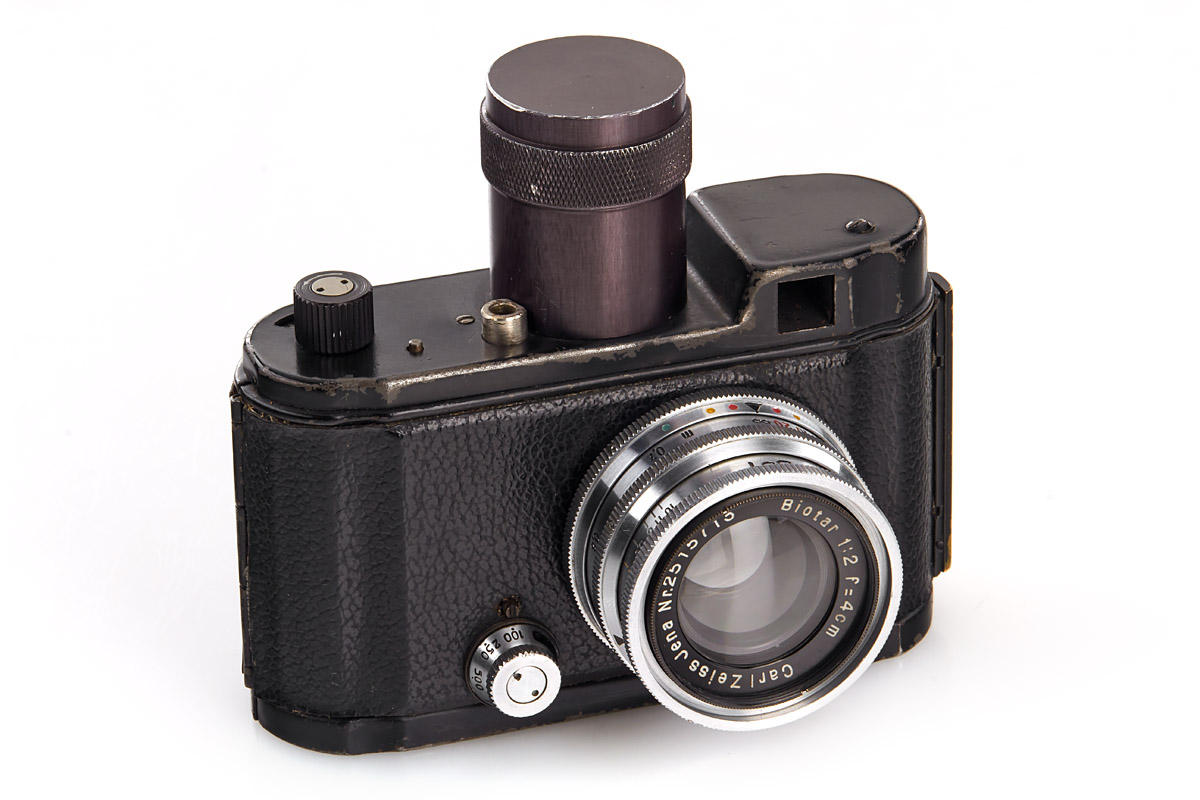 Robot II 'Luftwaffen-Eigentum'