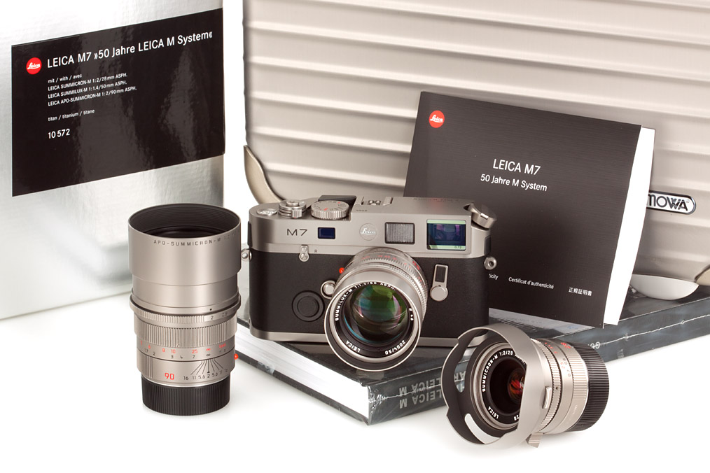 M7 Titan '50 Years' Triple Lens Kit