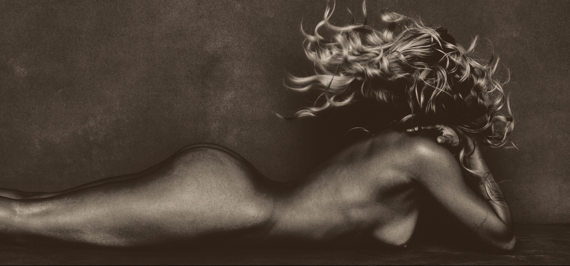 BRIAN BOWEN SMITH (* 1969) Cassandra and Daniel, New York 2014 BRIAN BOWEN SMITH (* 1969) Cassandra and Daniel, New York 2014