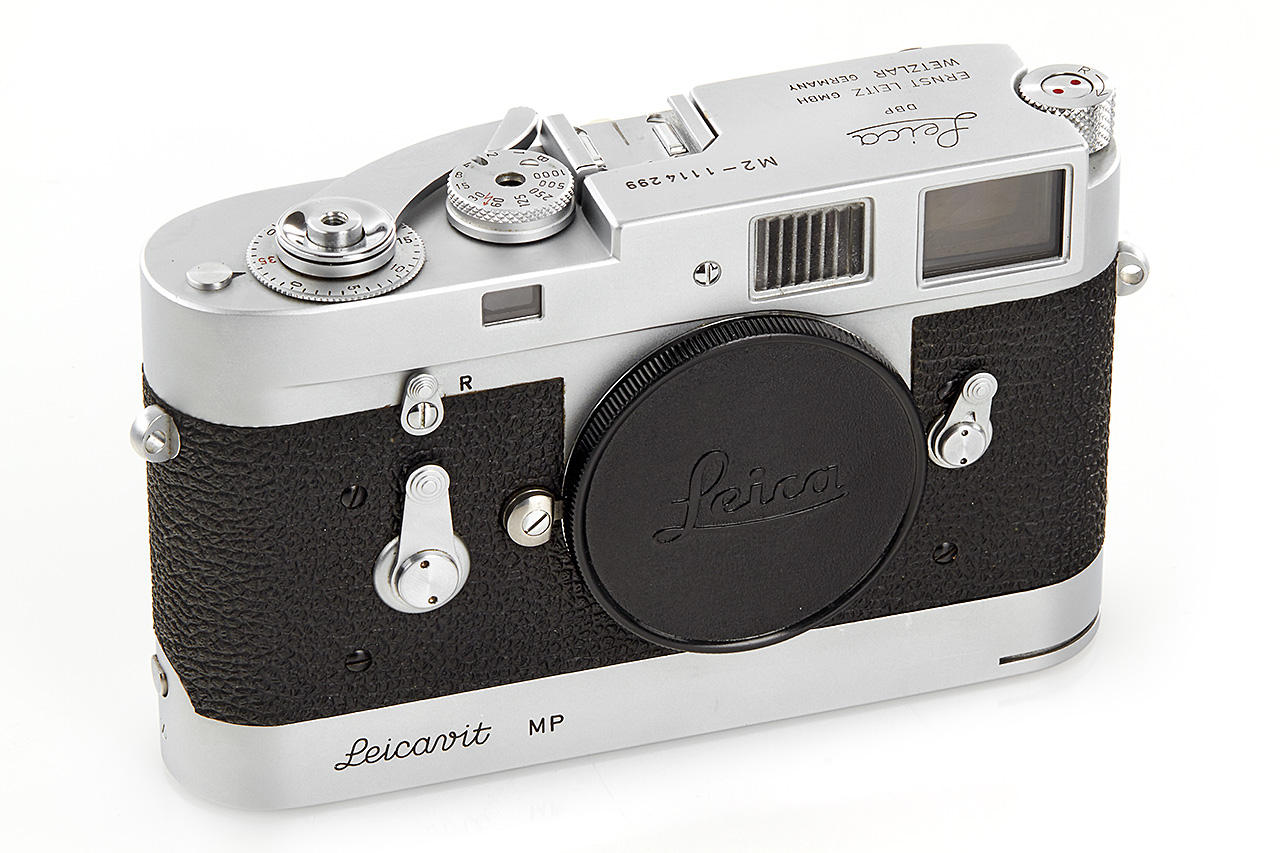 M2 chrome + Leicavit MP