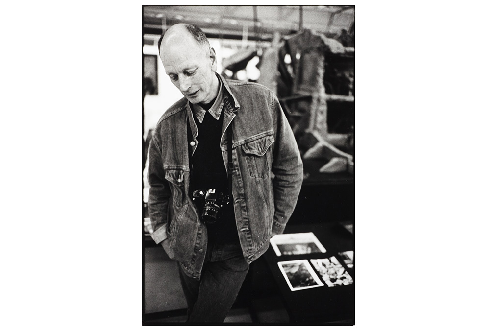 Michael Agel, Will McBride with his Leica Michael Agel, Will McBride with his Leica