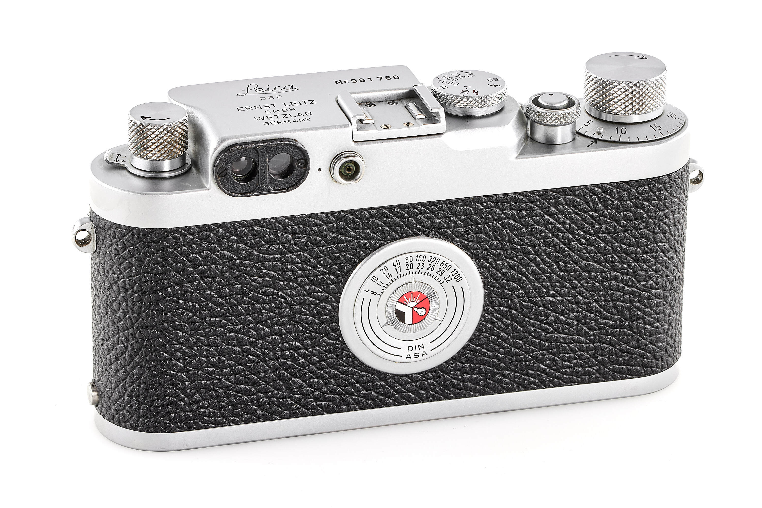 Leica IIIg with Summicron 2/5cm