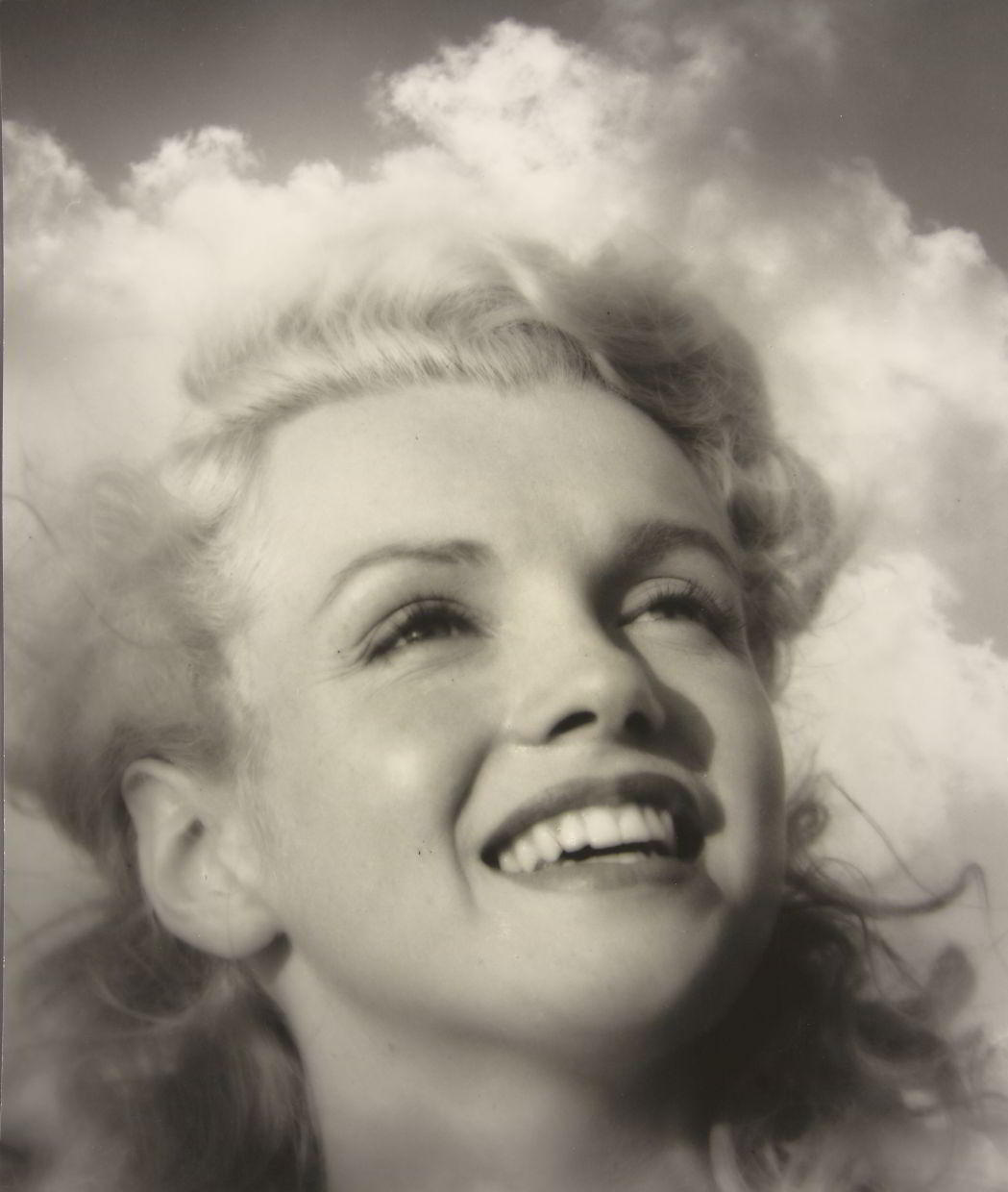ANDRÉ DE DIENES (1913–1985) Marilyn Monroe, Tobey Beach 1949 ANDRÉ DE DIENES (1913–1985) Marilyn Monroe, Tobey Beach 1949