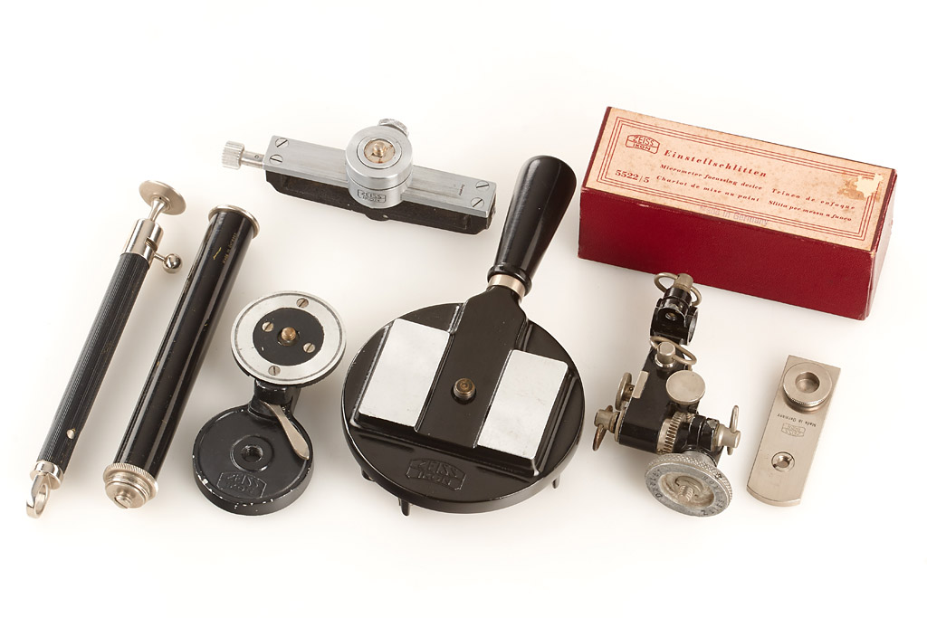 Zeiss Ikon Accessories (Lot)