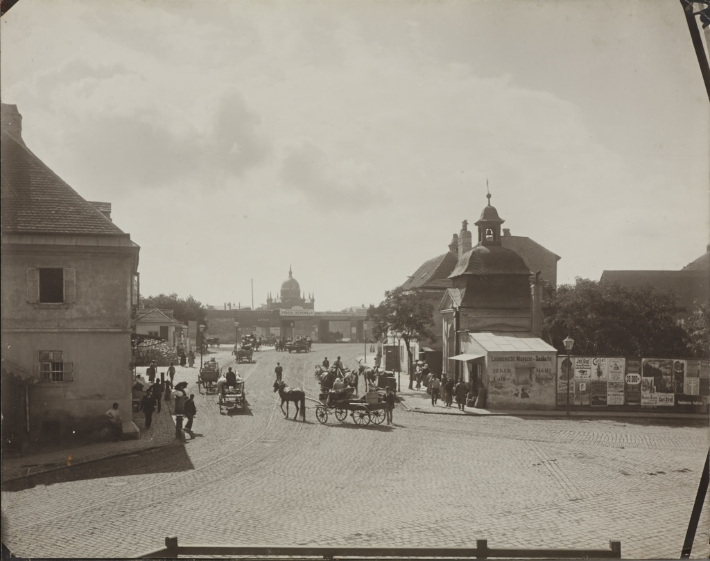 MORIZ NÄHR (1859–1945) Matzleinsdorfer Platz und Straßenszene / and street scene, Vienna c. 1900