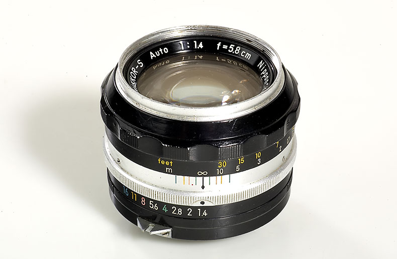 Nikon  Nikkor-S  1.4/5.8cm Nikon  Nikkor-S  1.4/5.8cm