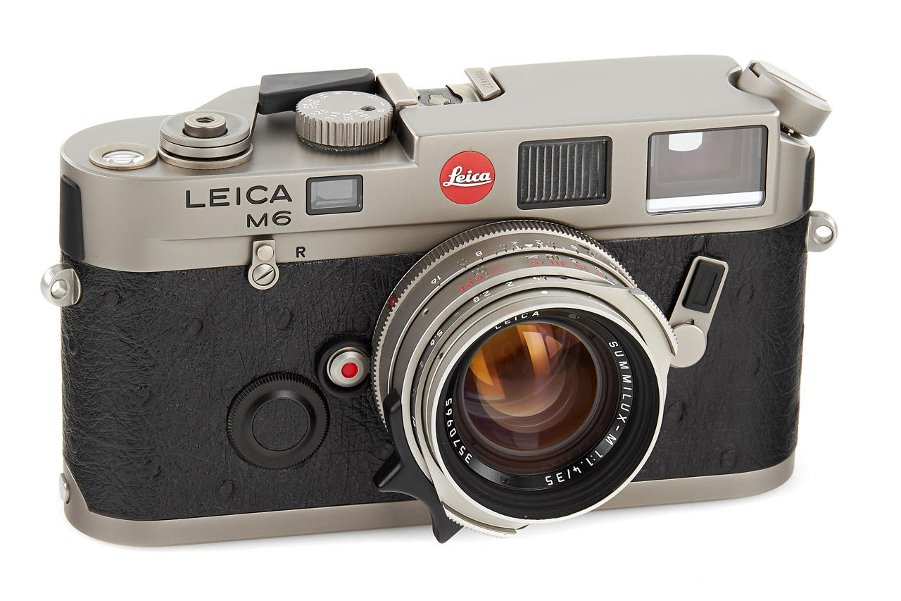 Leica M6 Titan + Summilux-M 1.4/35mm Titan *
