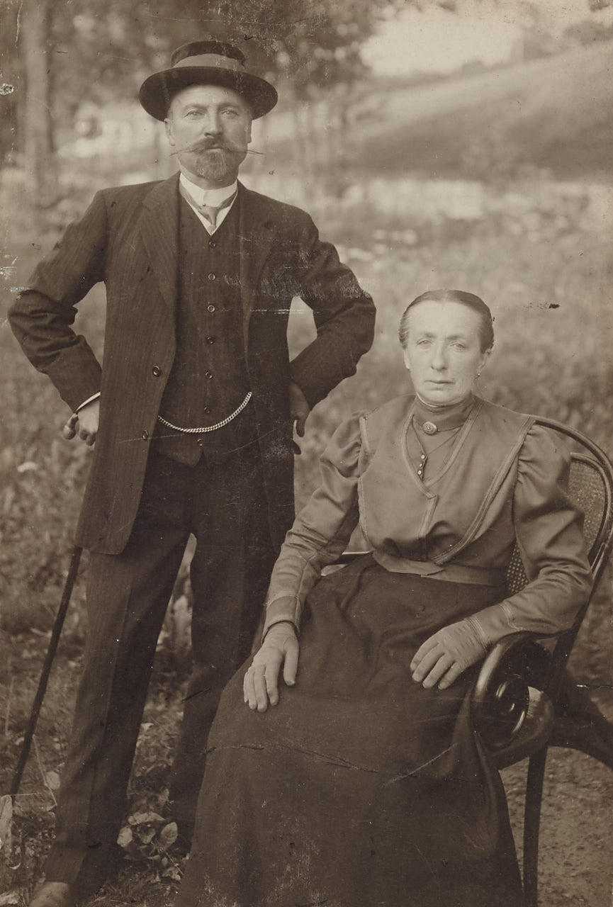 AUGUST SANDER (1876–1964) ‘Bauernehepaar aus Oberösterreich’ (Farming couple from Upper Austria), Austria 1905