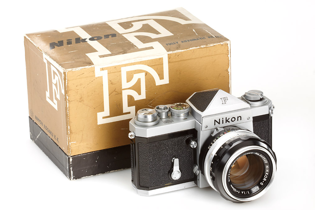 Nikon F Eyelevel chrome