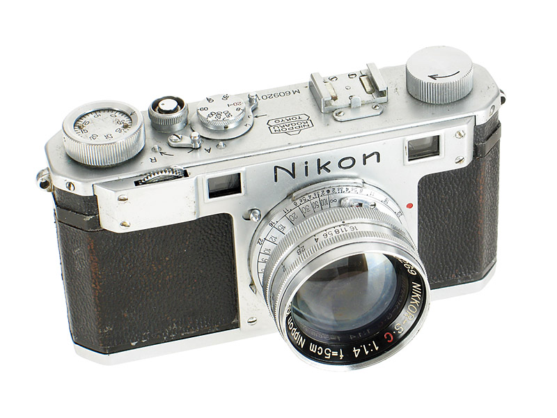 Nikon  M