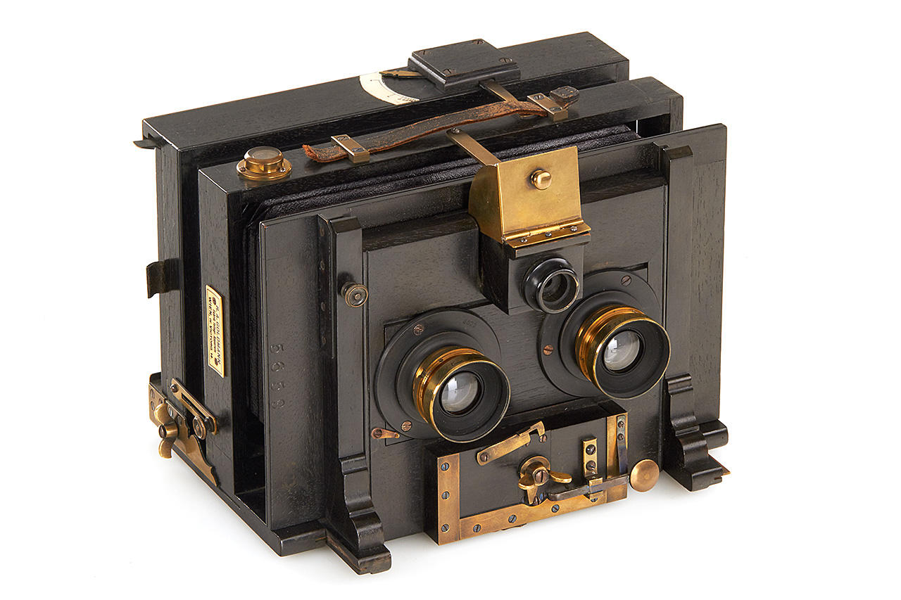 Goldmann Universal Stereo Camera