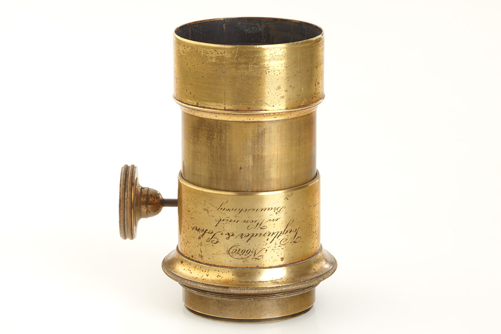 VoigtlÃ¤nder Petzval Lens