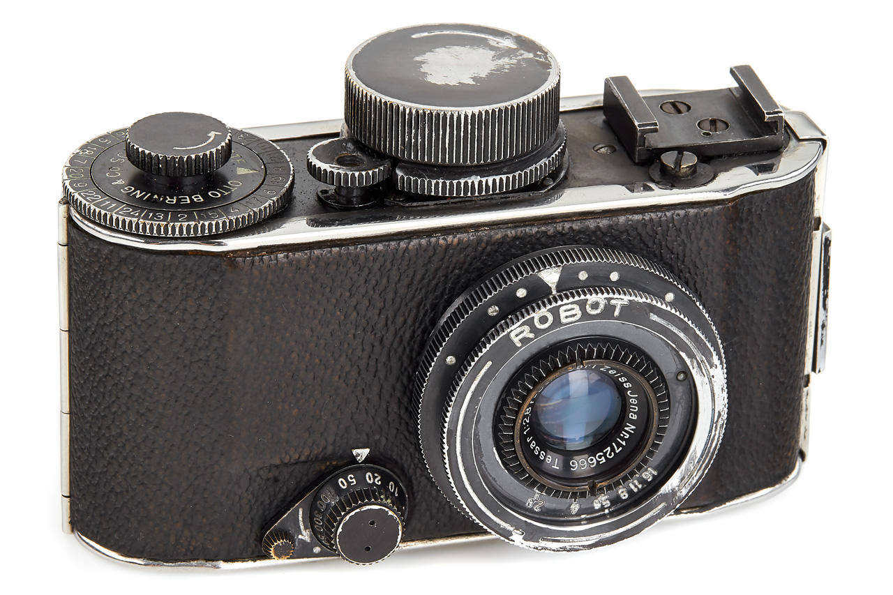 Robot I black prototype