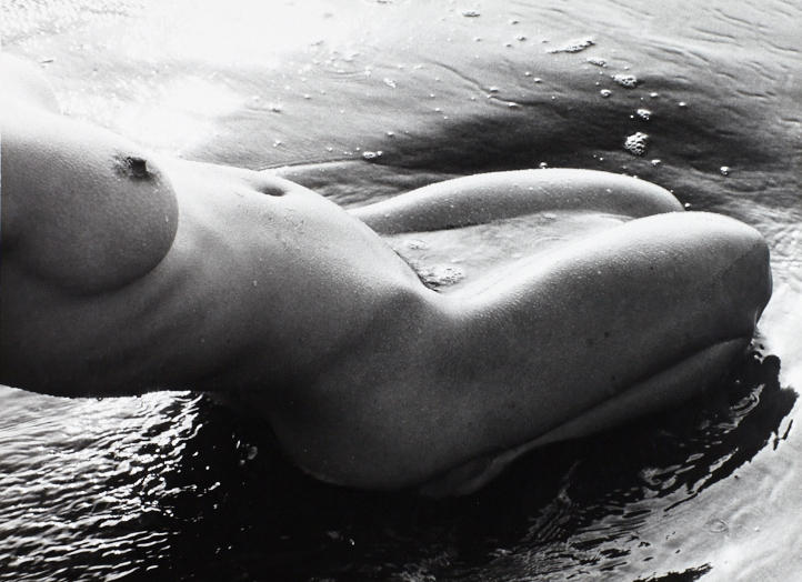 LUCIEN CLERGUE (* 1934) ‘Nu de la mer’, Camargue 1971