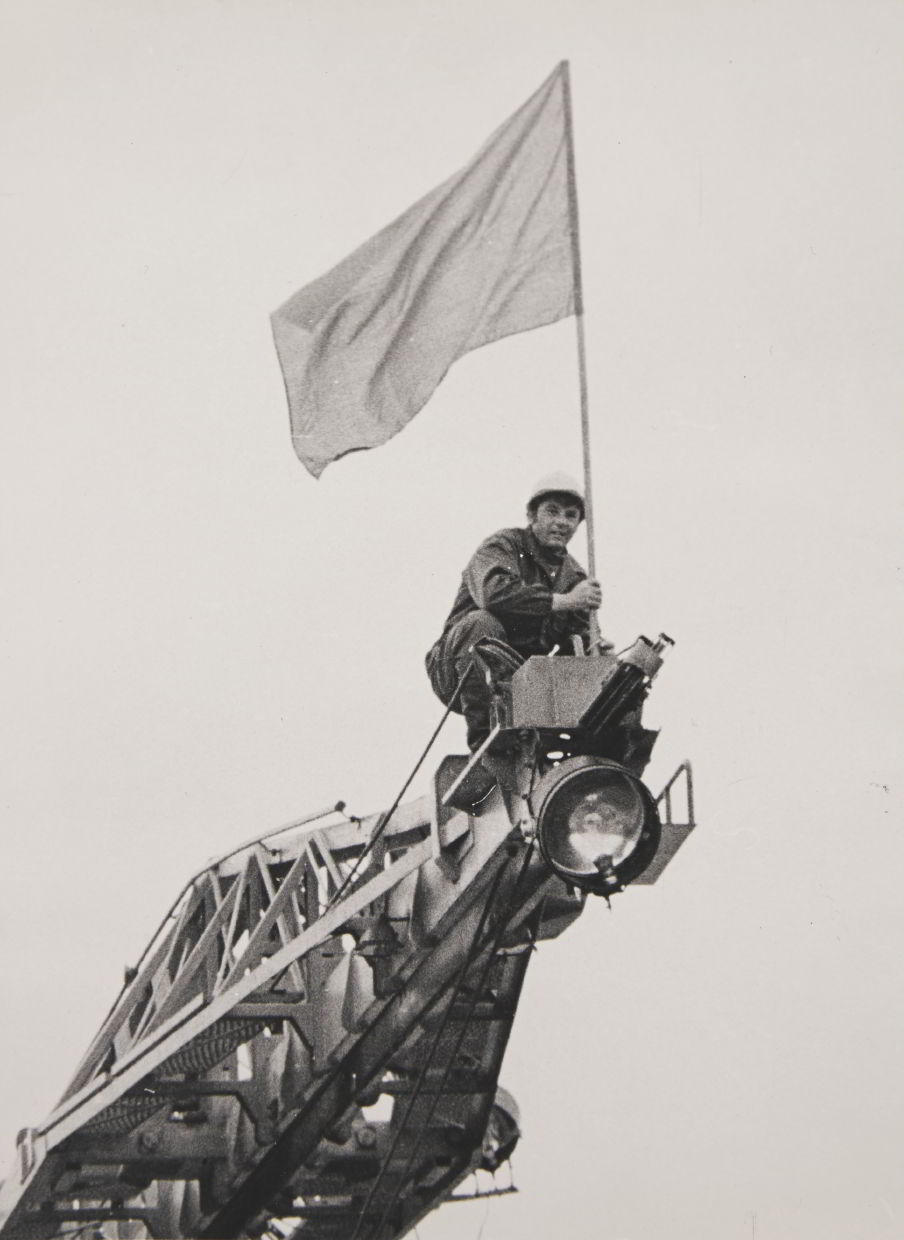 ANDREY A. FEDOROV (1908–1987) Flagworker, USSR 1940s ANDREY A. FEDOROV (1908–1987) Flagworker, USSR 1940s