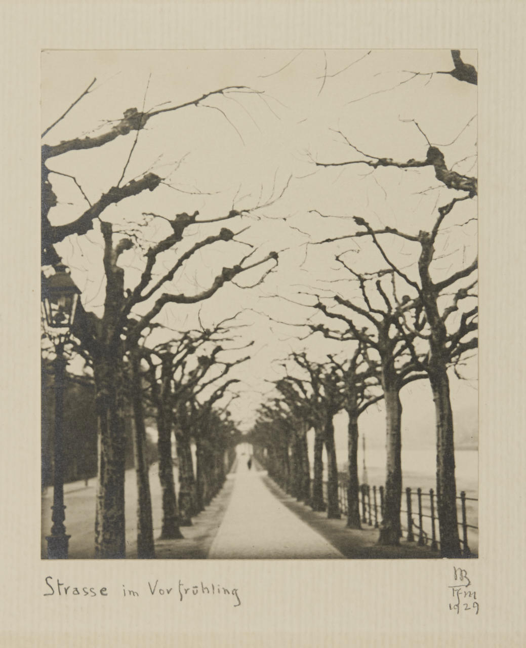 ILSE BING (1899–1998) ‘Strasse im Vorfrühling’ (Street during pre-spring time), Paris 1929