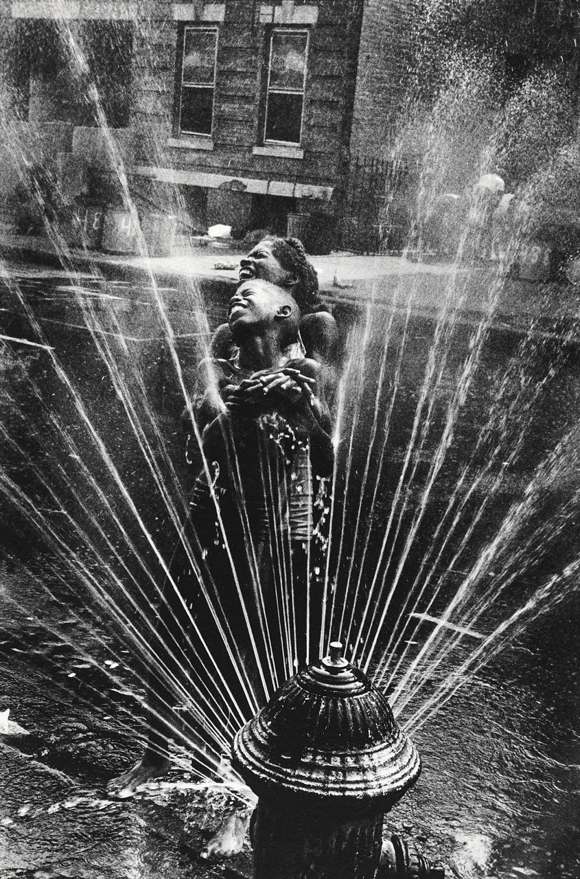 LEONARD FREED (1929-2006) Summertime in Harlem, New York 1963 LEONARD FREED (1929-2006) Summertime in Harlem, New York 1963