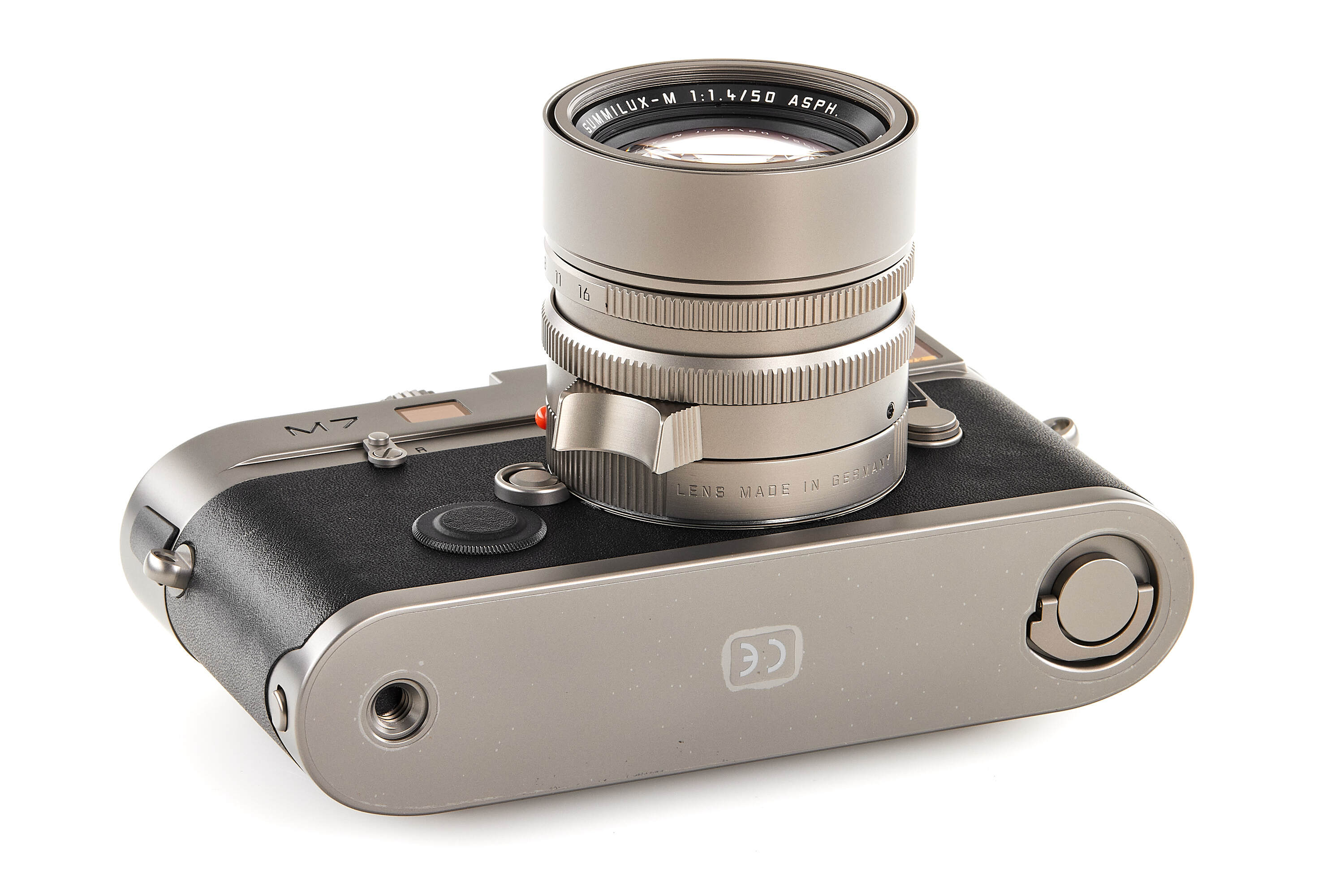 Leica M7 Titan '50 Jahre Leica M System' 10570 *