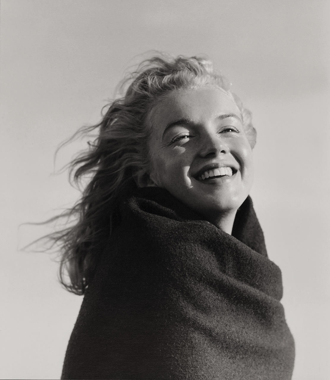 ANDRÉ DE DIENES (1913–1985) Marilyn Monroe (‘Army blanket sitting’), San Diego 1946