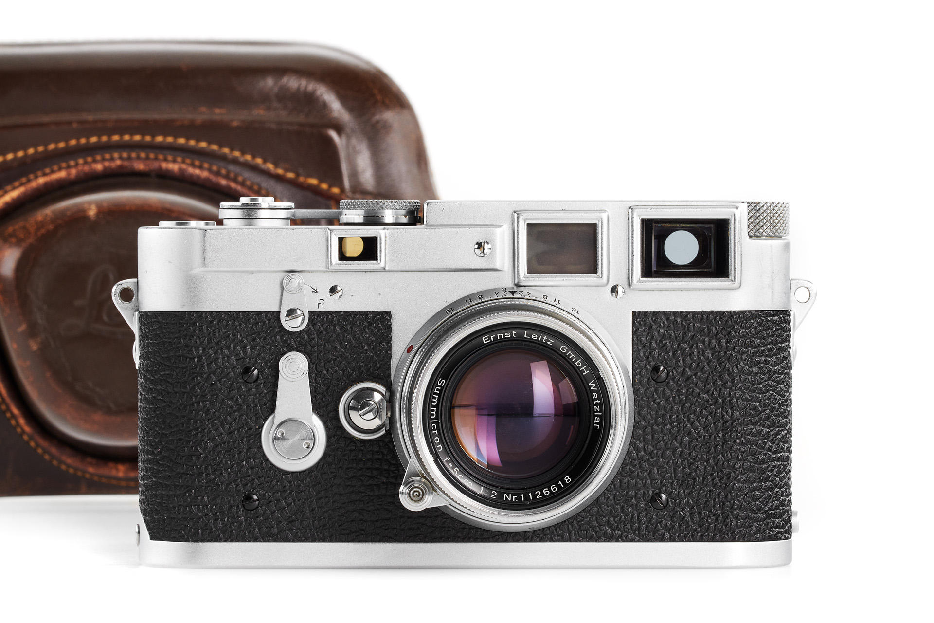 Leica M3 no.700365 'one corner' * Leica M3 no.700365 'one corner' *