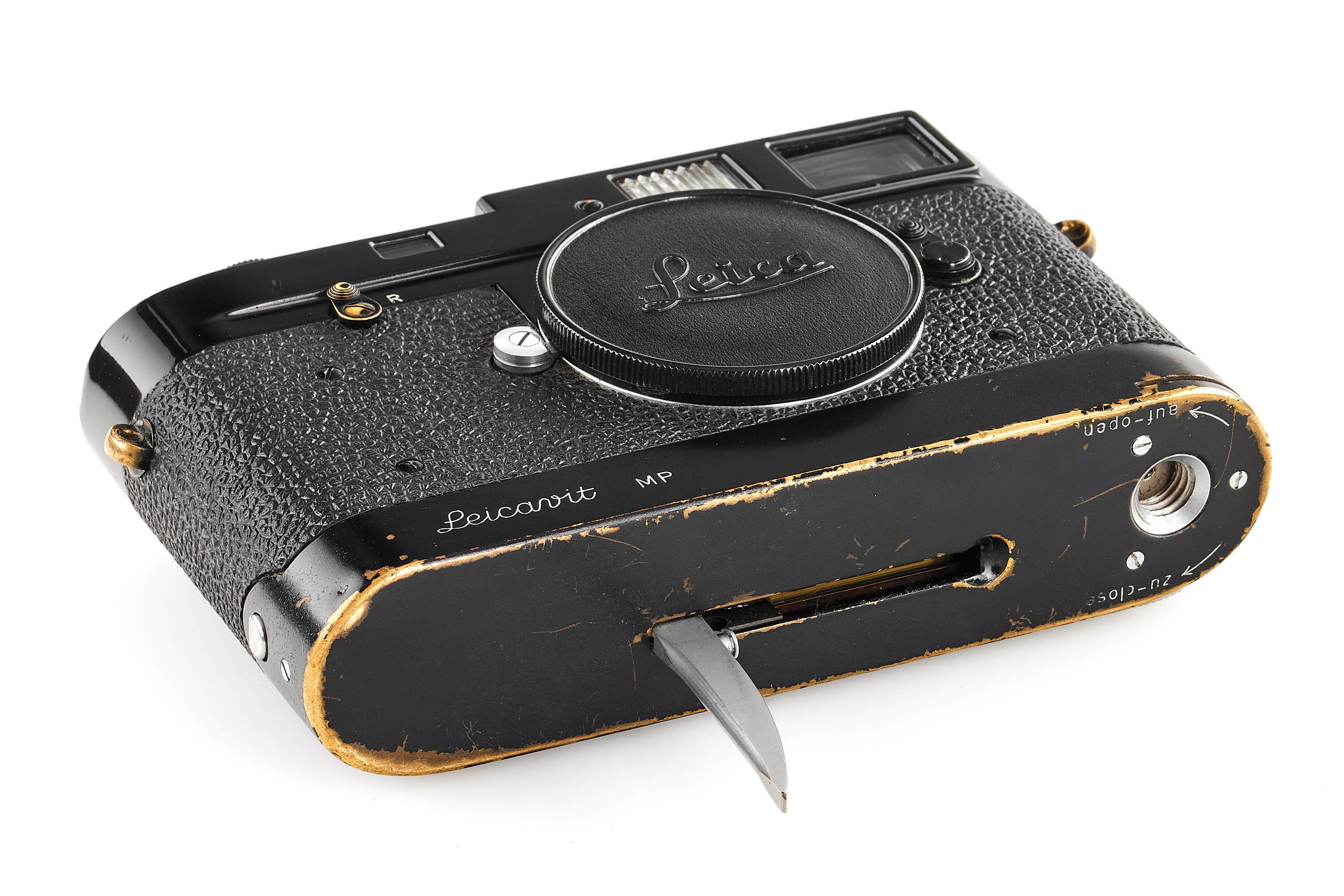 Leica M2 black paint with Leicavit MP