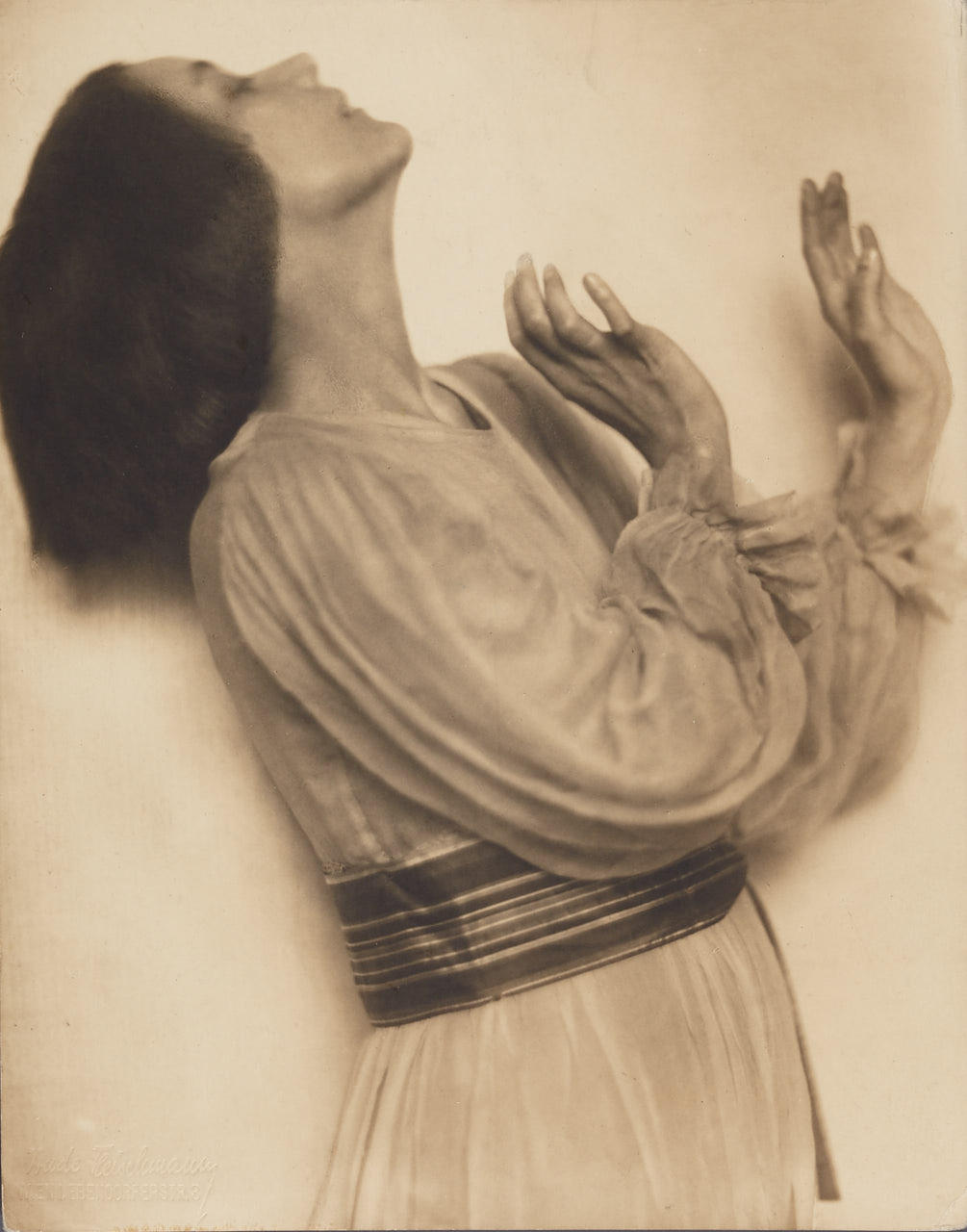 TRUDE FLEISCHMANN (1895–1990) The dancer Gertrud Falke from Leipzig, c. 1927