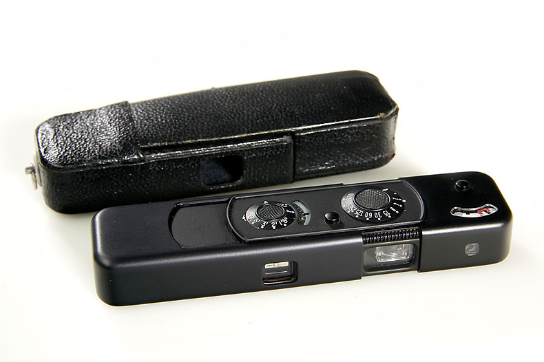 Minox  BL black