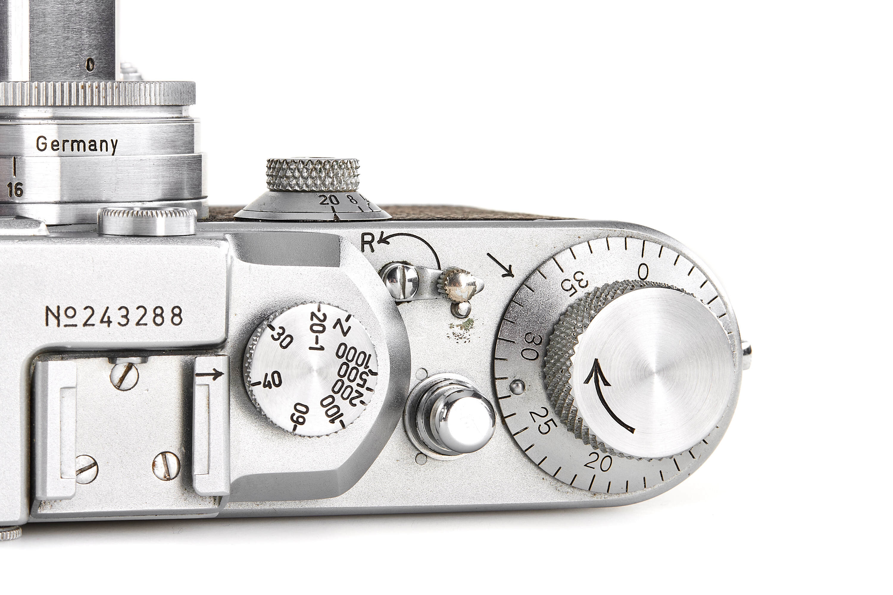 Leica IIIa chrome with SCNOO rapid winder *