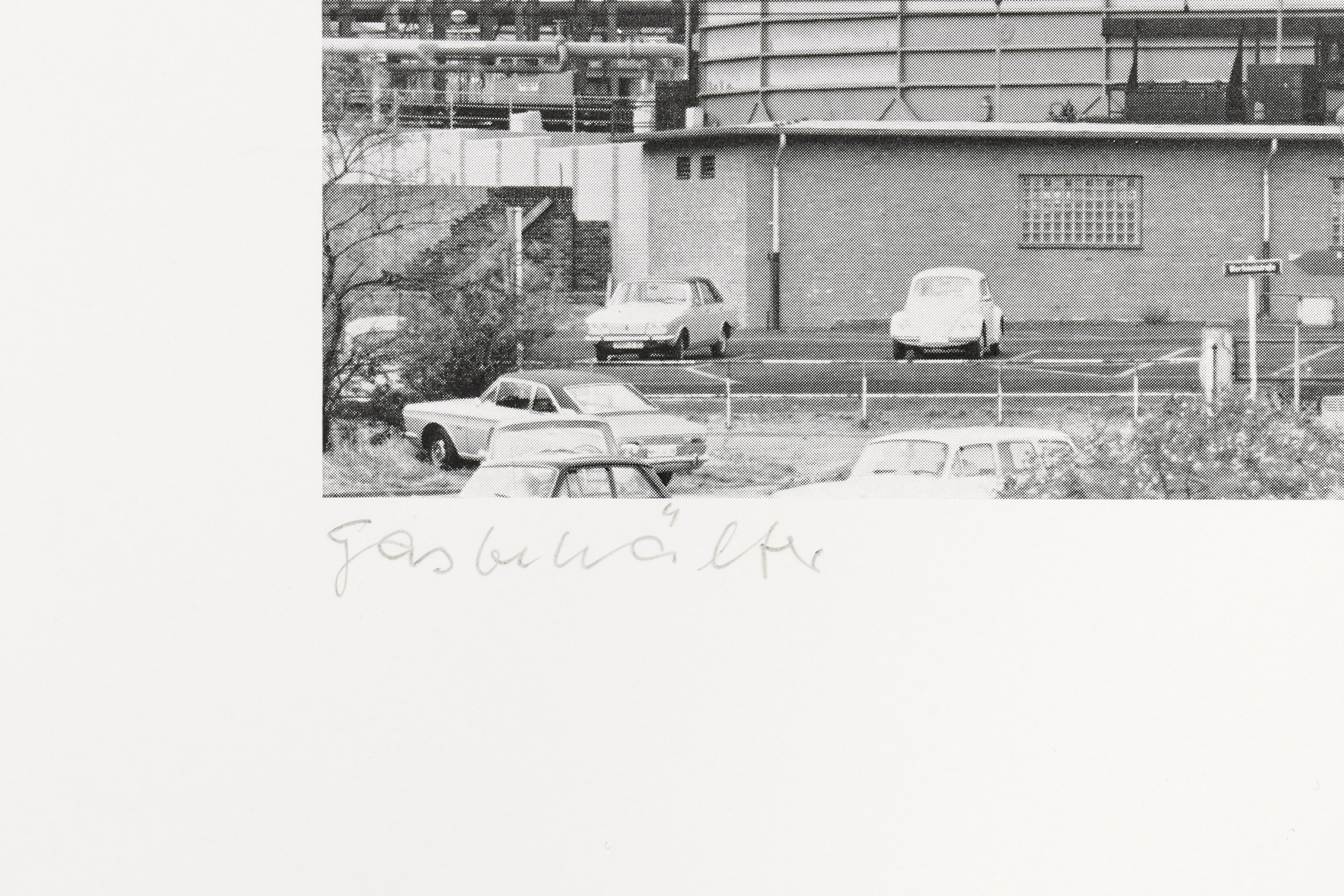 BERND BECHER (1931–2007) HILLA BECHER (1934–2015) - Vier Gasometer (Anonyme Skulpturen), 1973