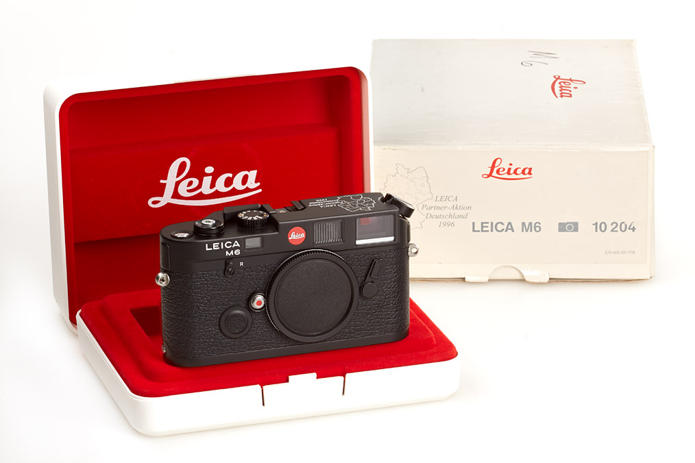 M6 black Partner-Aktion 10404