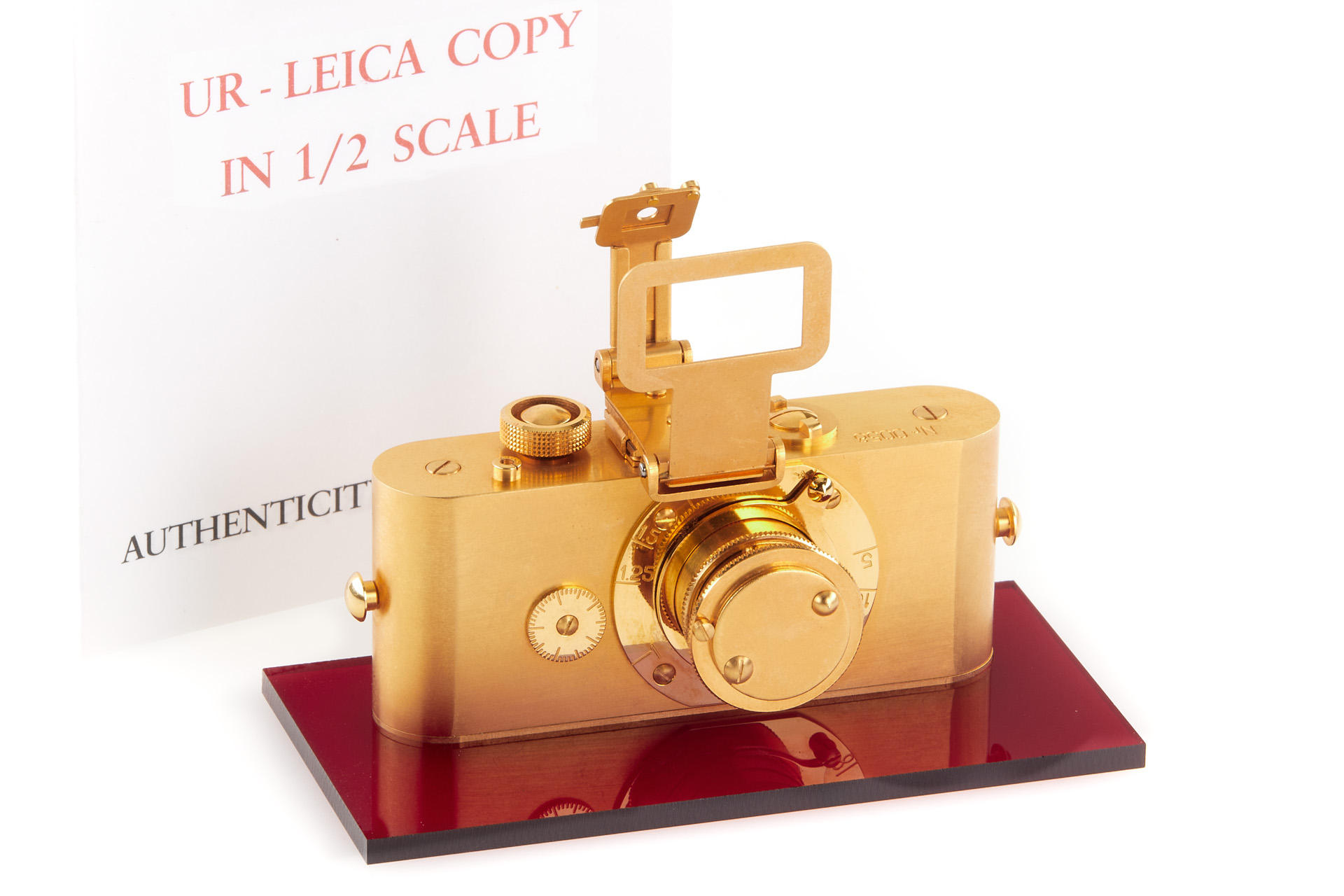 UR-Leica Gold Replica