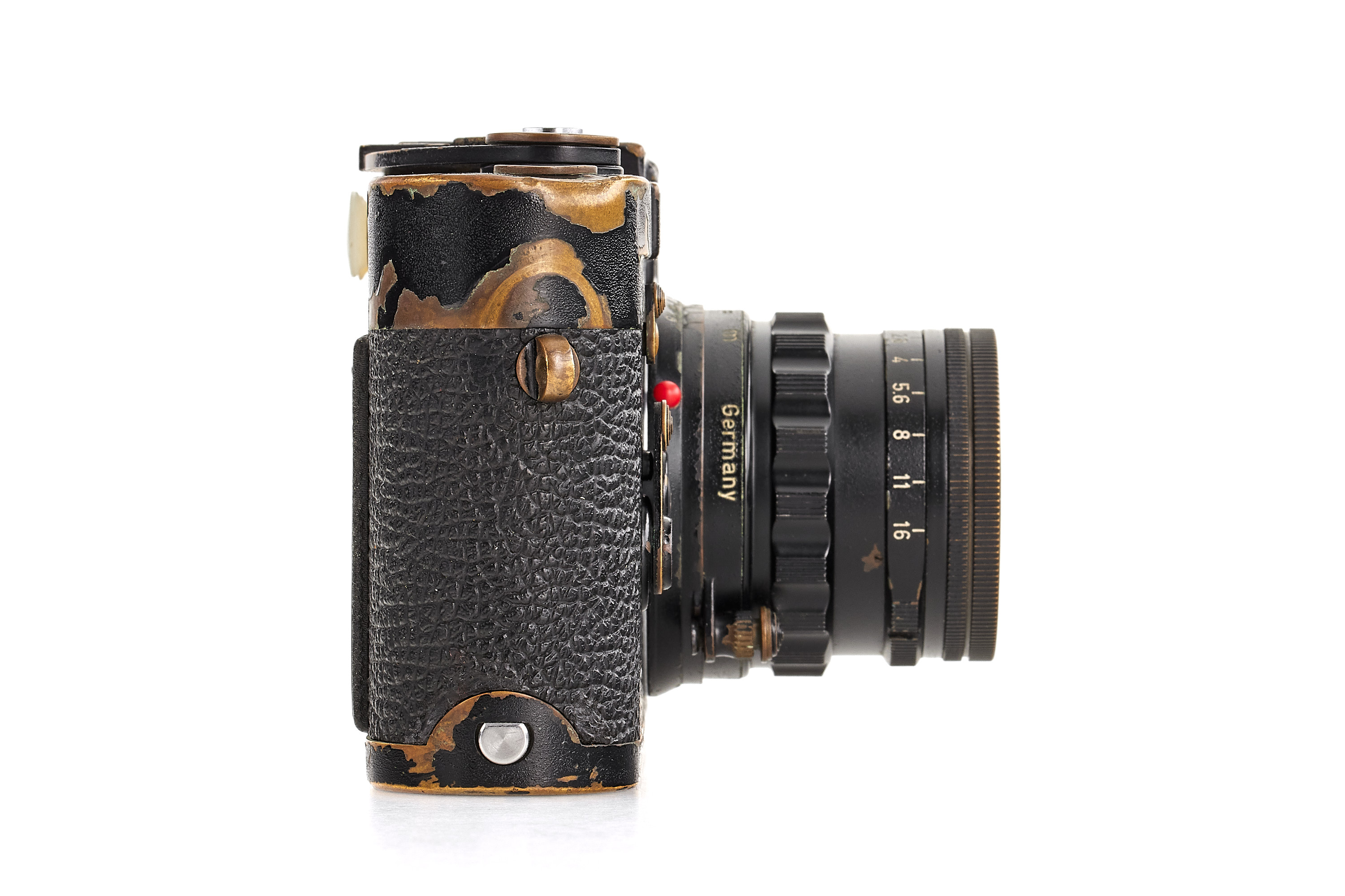 Leica M3 black paint with Summicron 2/50mm black paint / brass mount