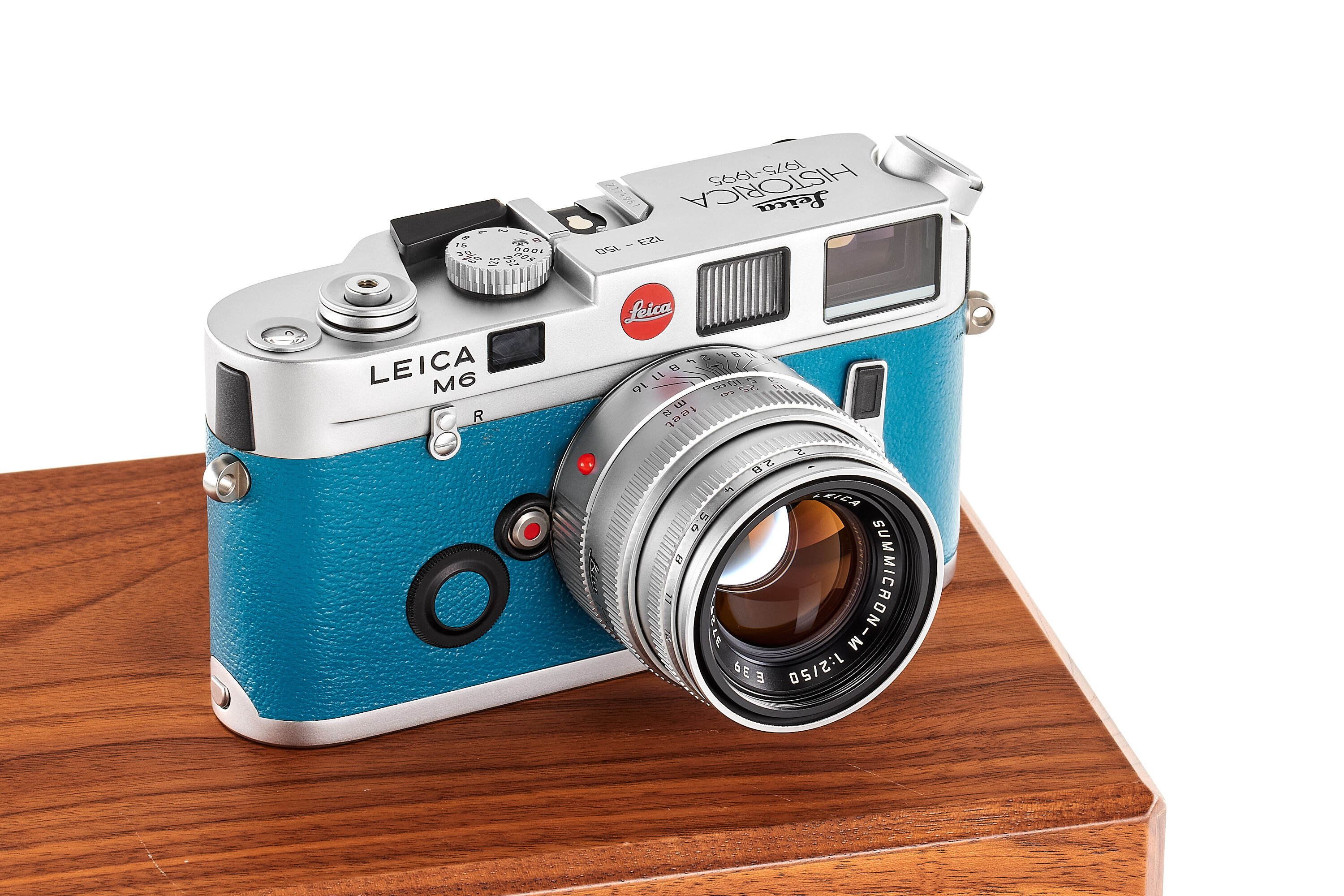 Leica M6 10421 'Leica Historica 1975-1995' outfit *