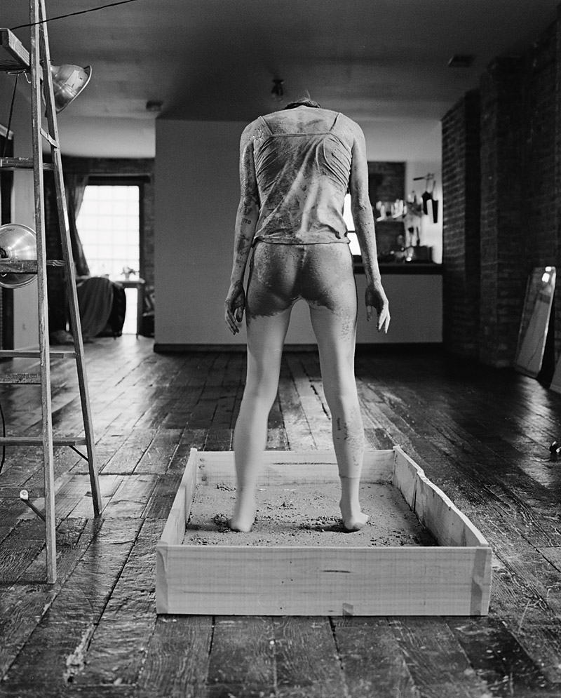 Roberta Lima (* 1974), ›ReBirth - Standing up‹ (Self-portrait)