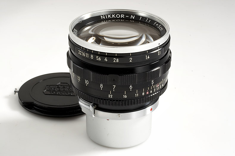 Nikkor-N  1.1/5cm