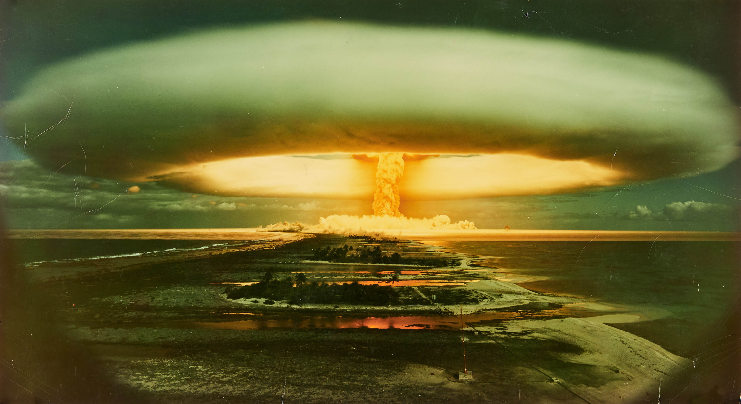 ANONYMOUS - Nuclear test, French Polynesia, 1970
