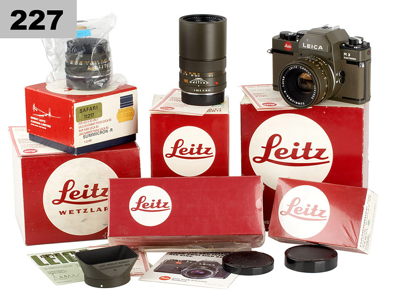 R3  'Safari'  outfit