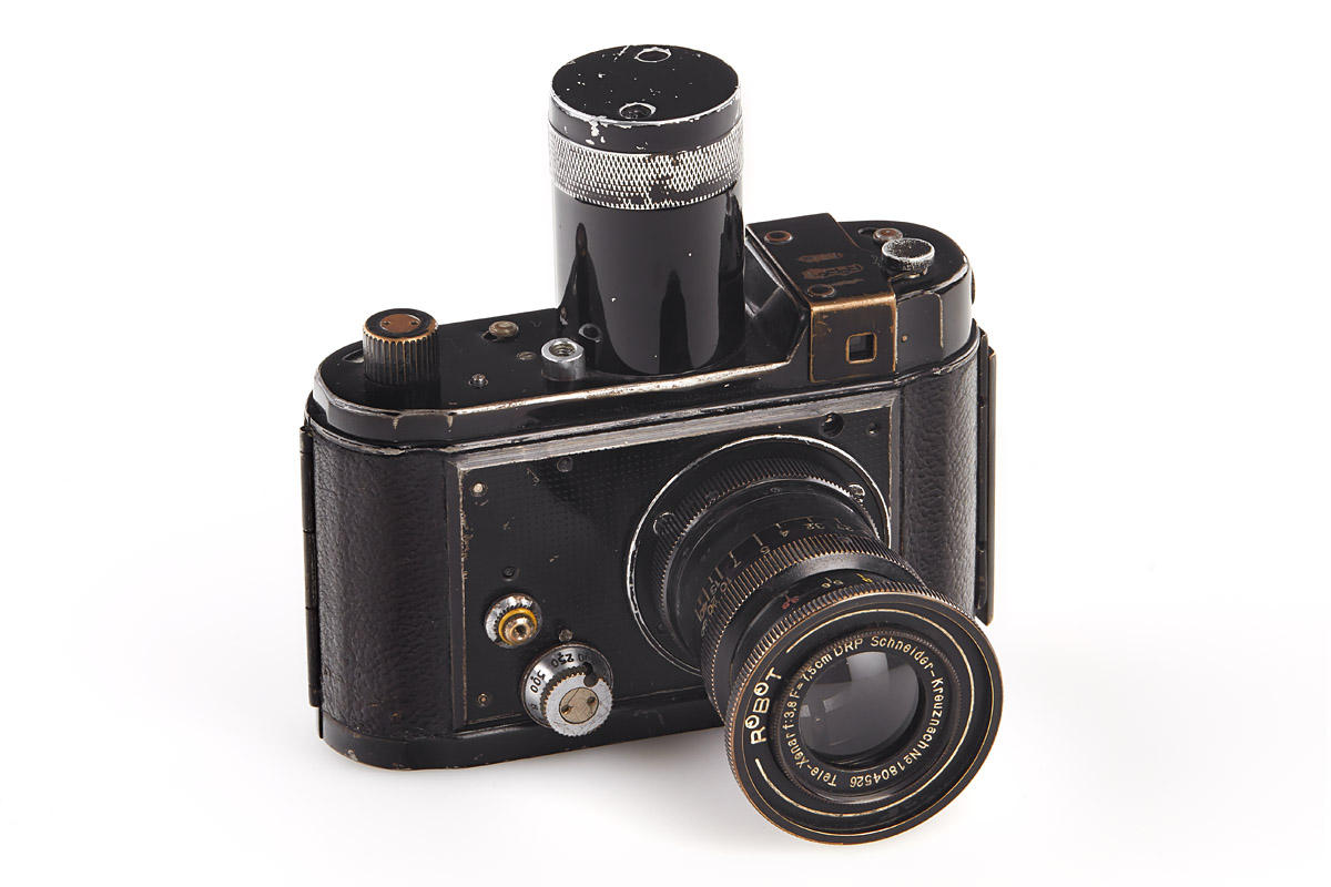 Robot II 'Luftwaffen-Eigentum'