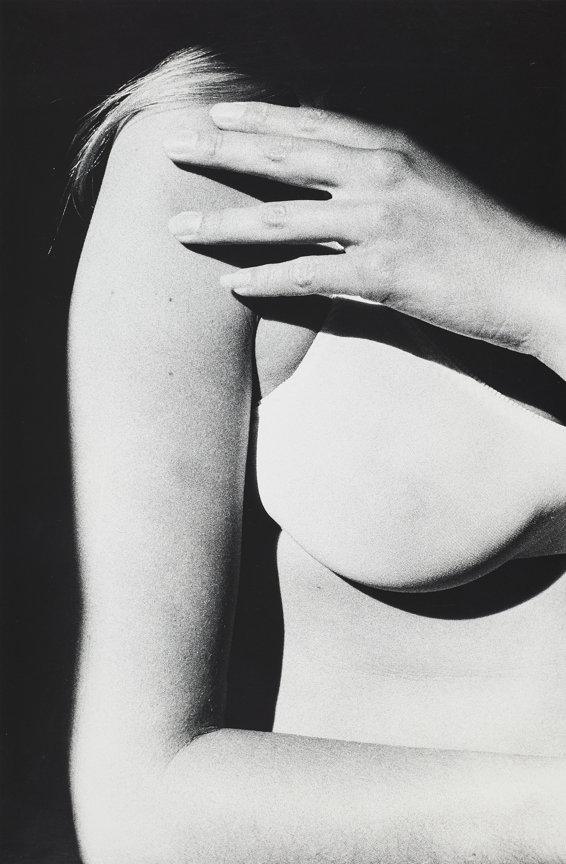 RALPH GIBSON (* 1939) - Woman's Hand on Shoulder-Brassiere, 1975