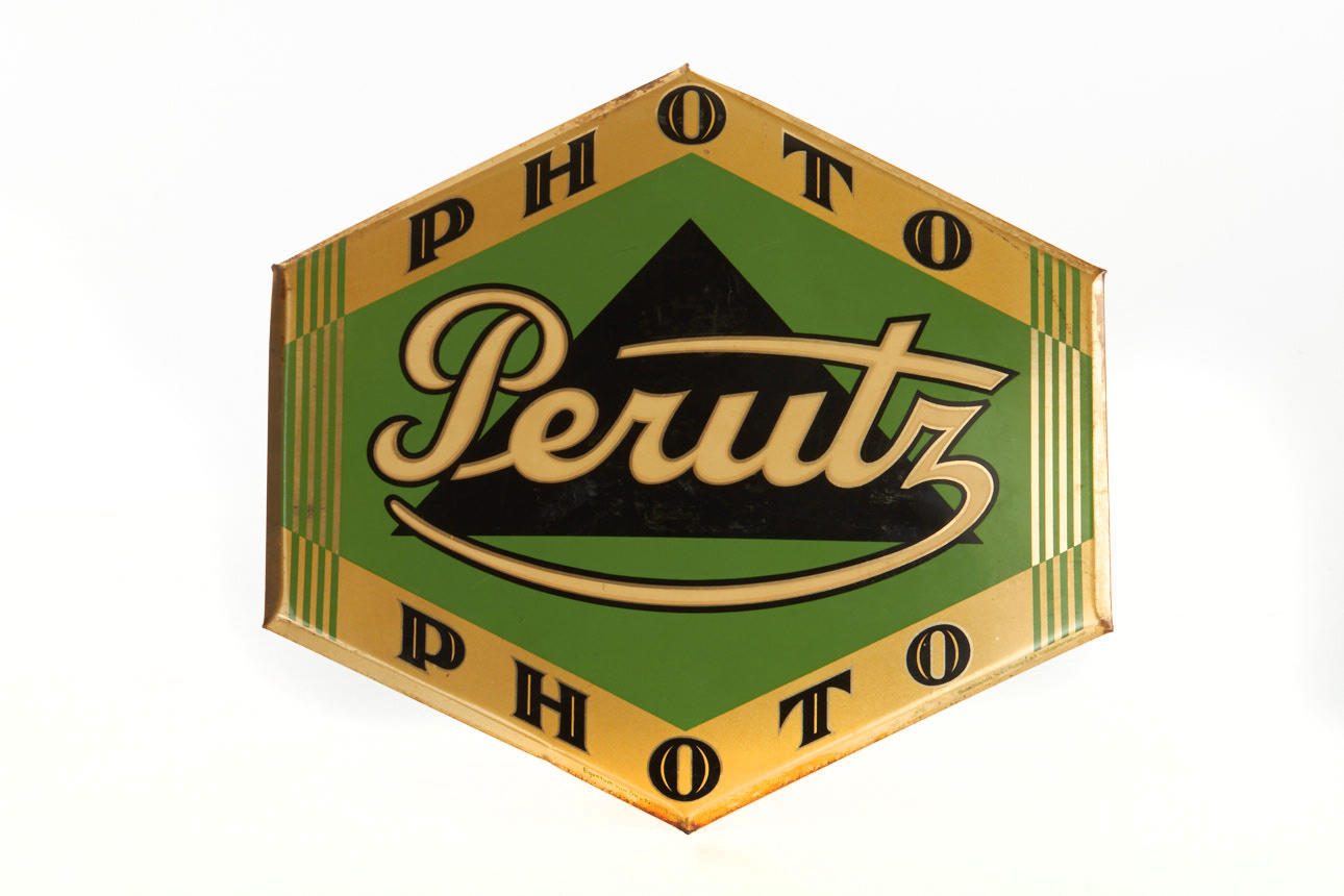 Perutz Photo Dispay Sign