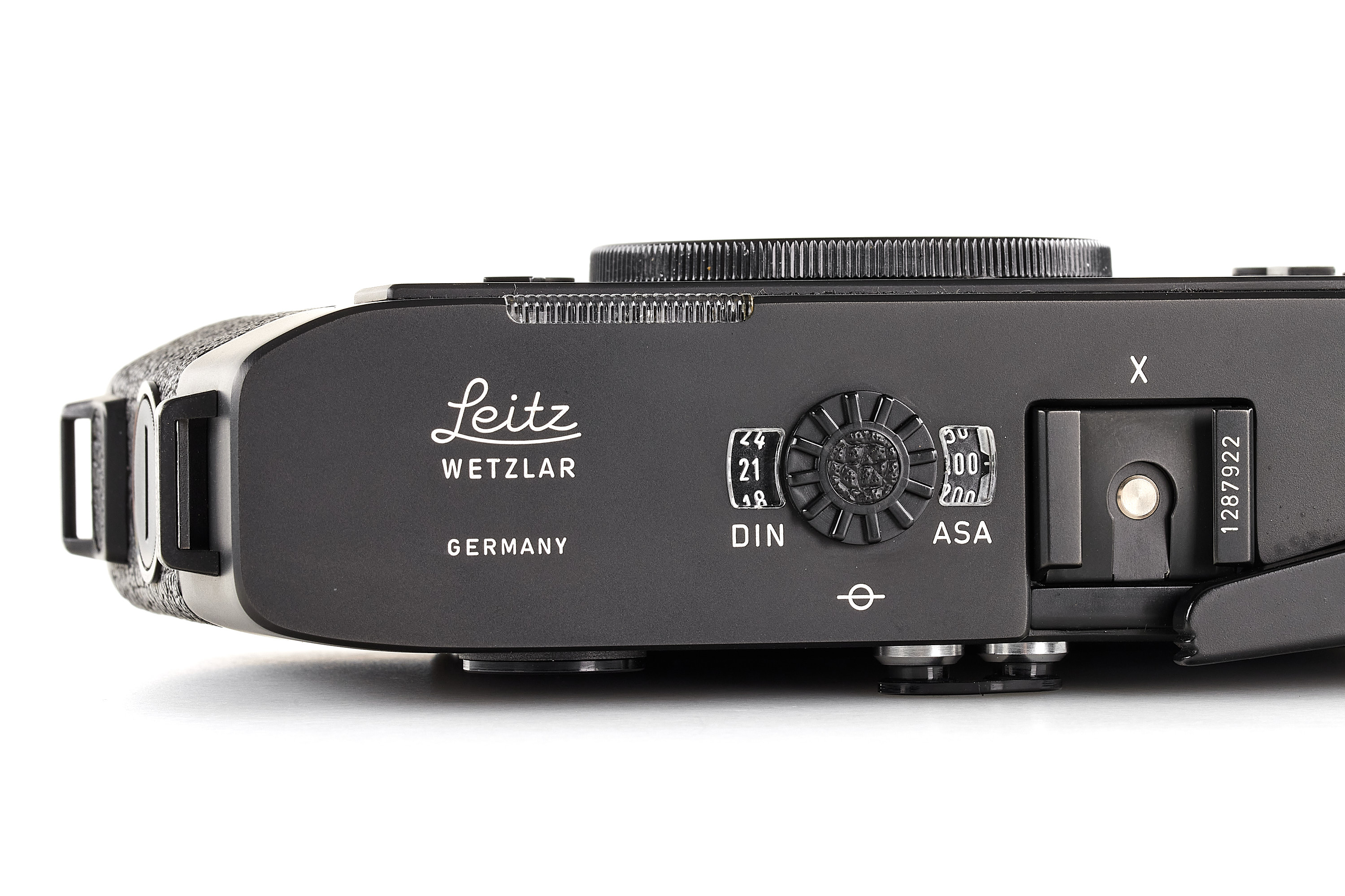 Leica M5 black 2 lugs