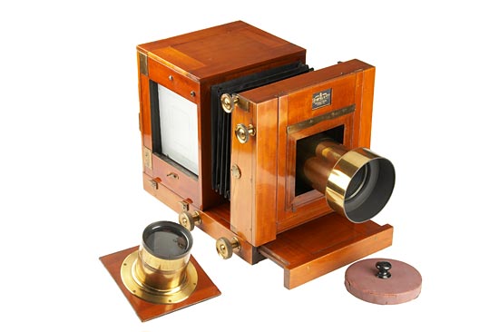 Adams & Co. Studio Minex