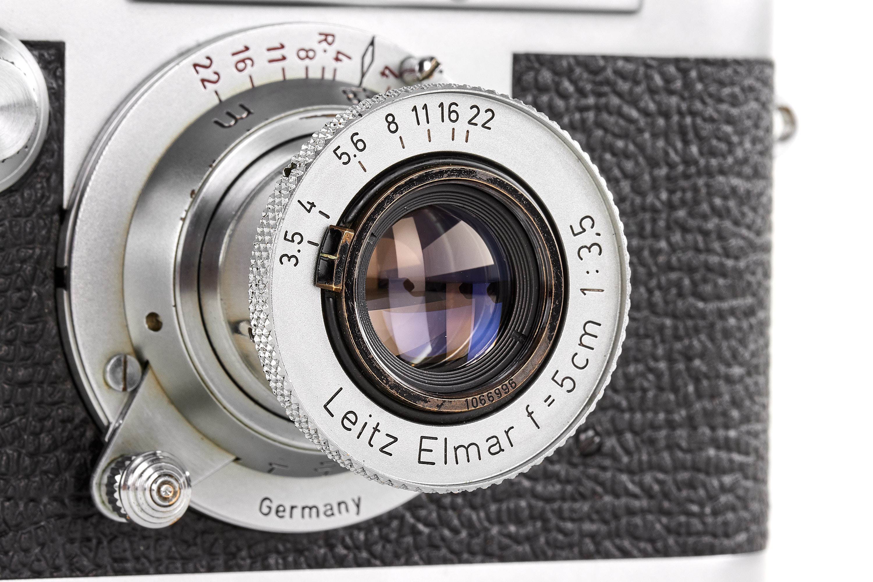 Leica IIIg with Leicavit