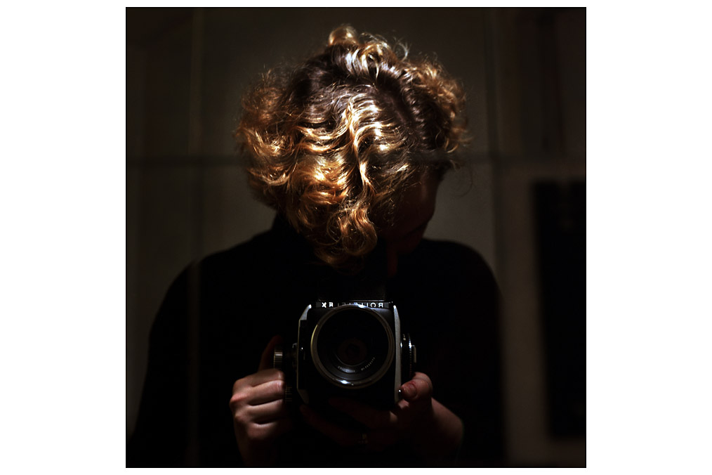 "Selbstporträt mit Rolleiflex (Berlin 1997)", Sabine Jelinek (* 1969)