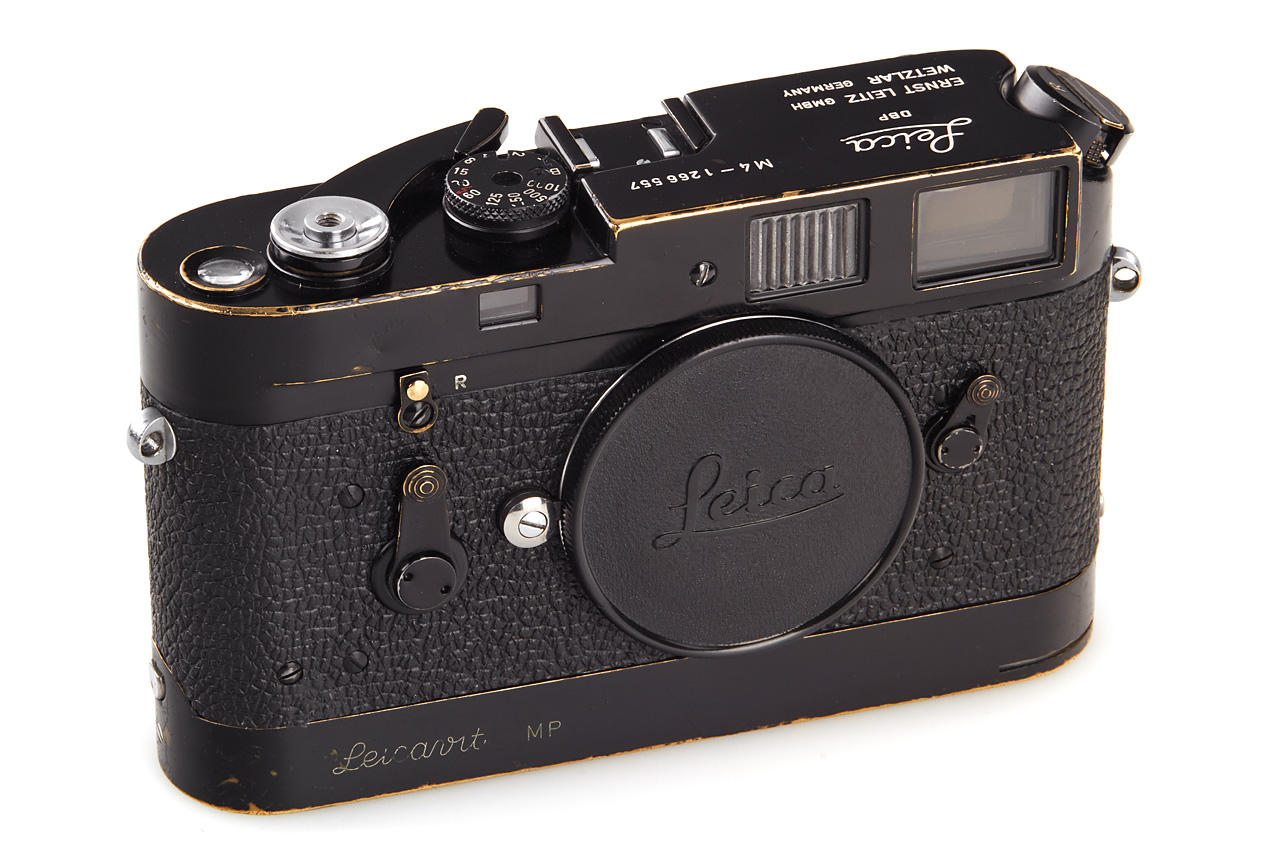 Leica M4 + Leicavit MP black paint 'Ulrich Mack'