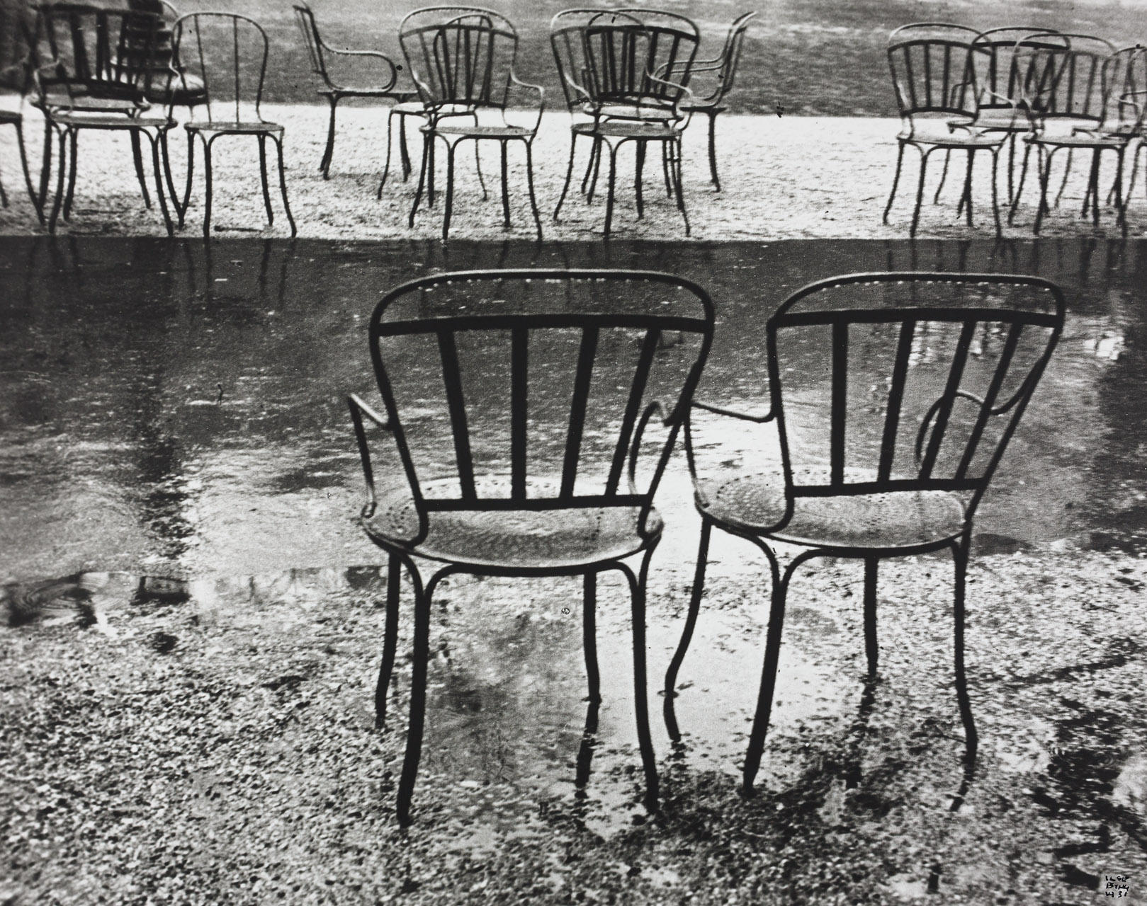 ILSE BING (1899–1998) ‘Chaises dans la Pluie, Champs Élysées’, Paris 1931