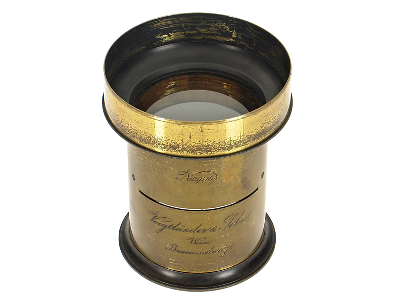 Voigtlaender  Petzval Lens